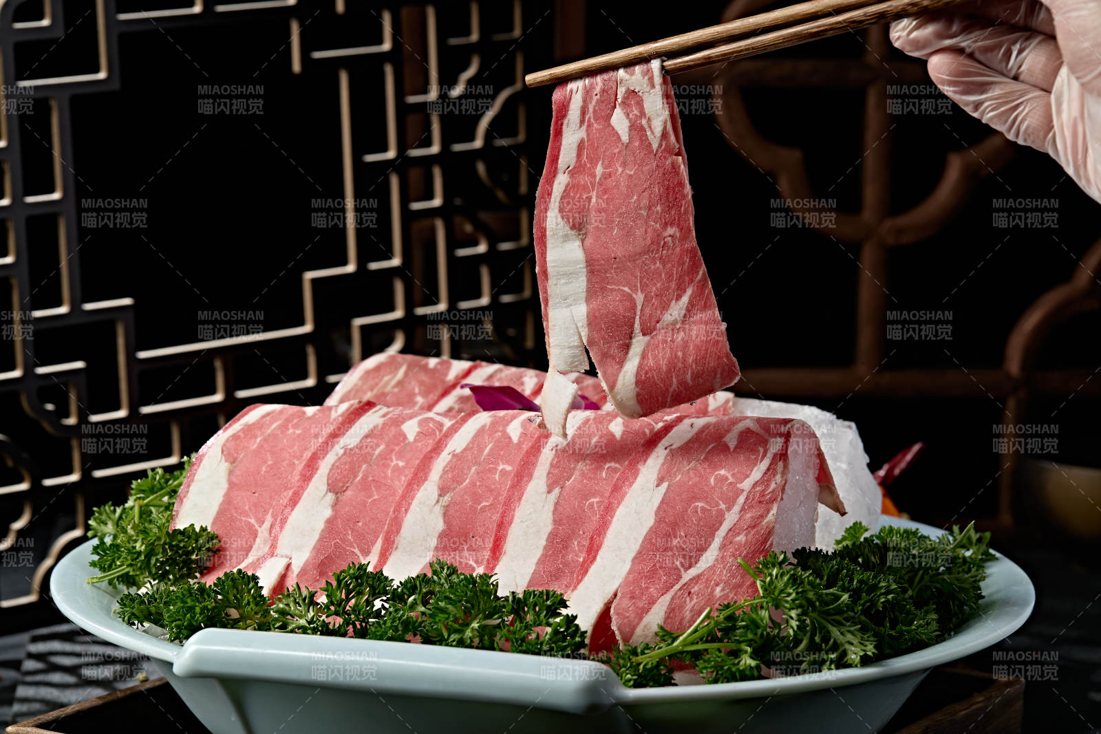 极品火锅食材上脑和牛切片图片