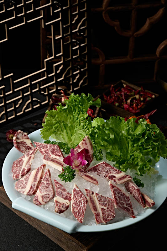火锅涮肉食材雪花牛仔骨图片
