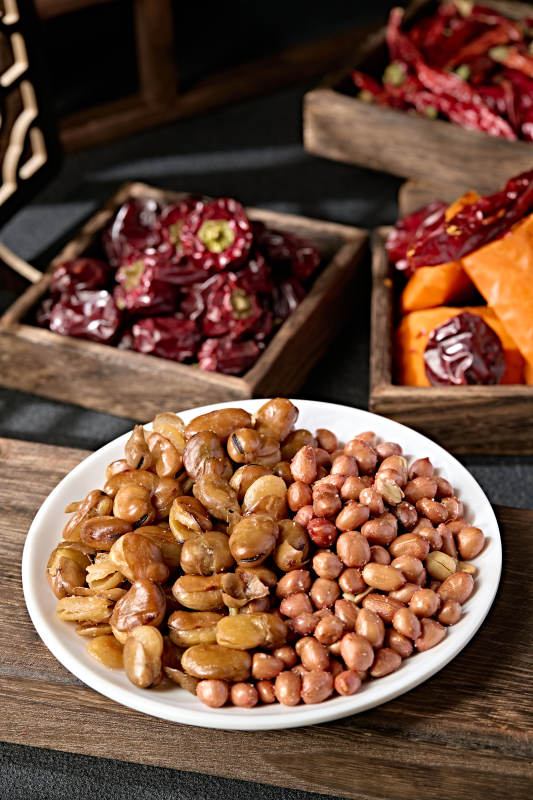 油炸花生米拼炸兰花豆图片