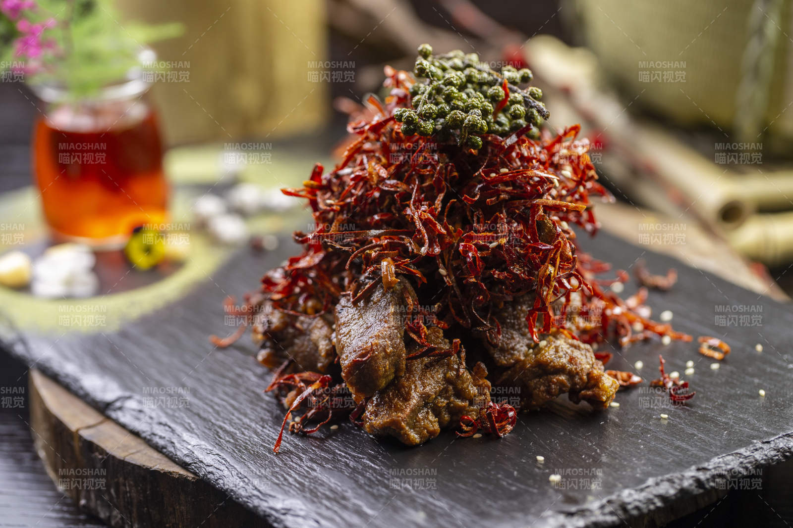 川香椒麻牛腩图片