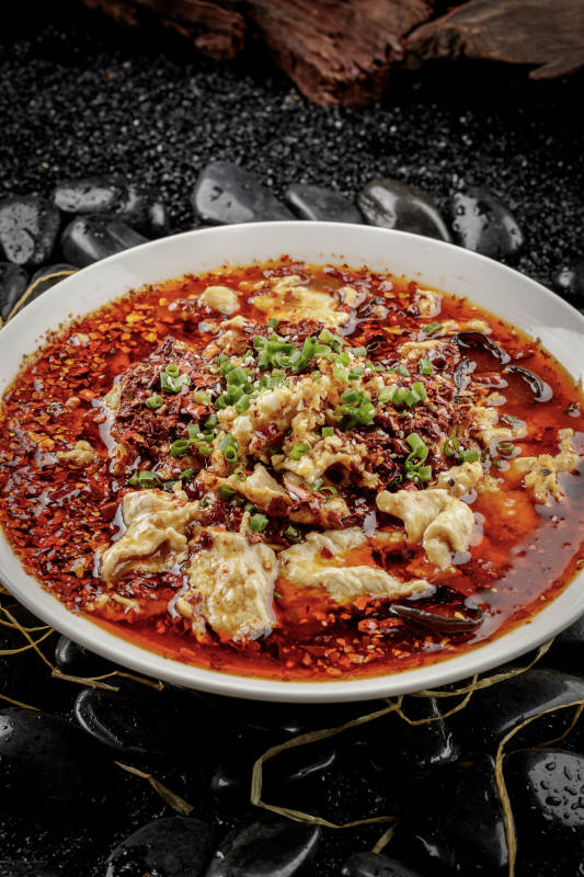 川香红油水煮肉片图片