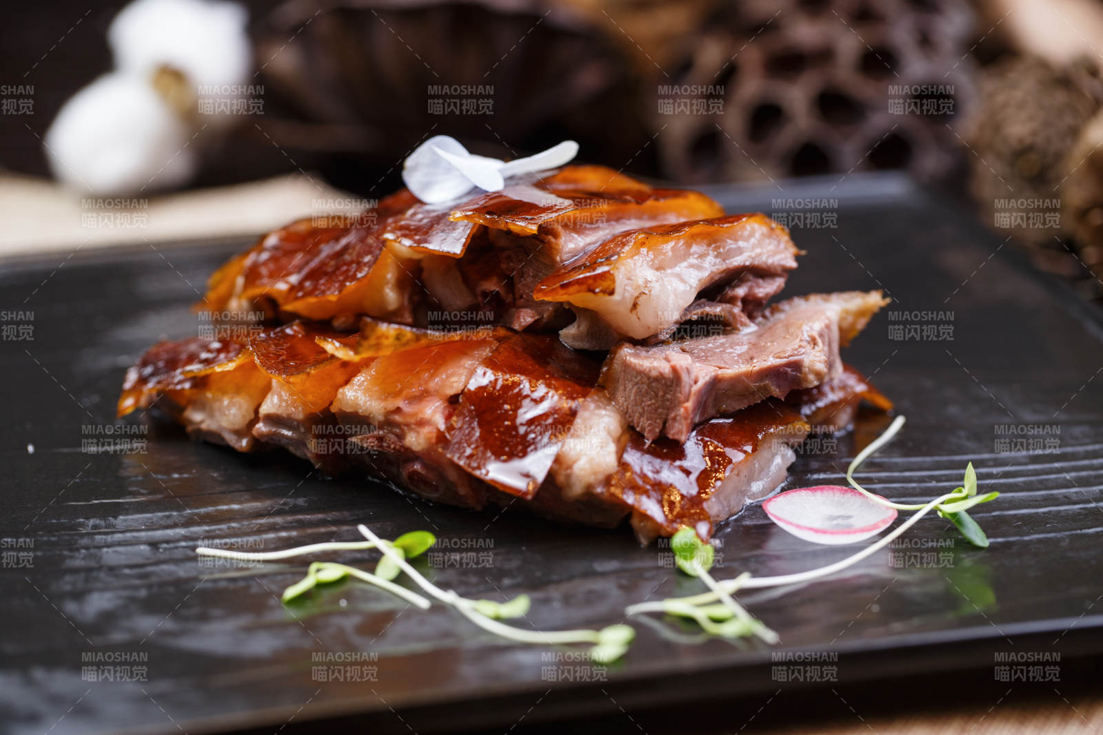 广式蜜汁叉烧鹅图片