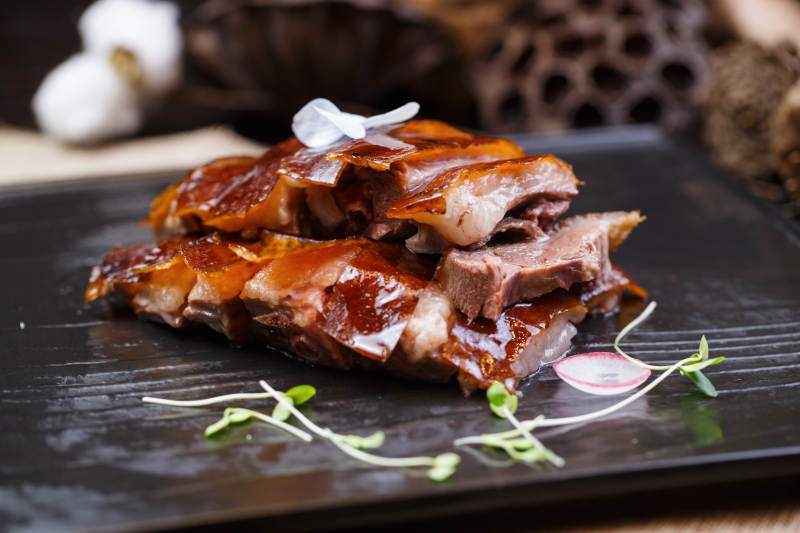 广式蜜汁叉烧鹅图片