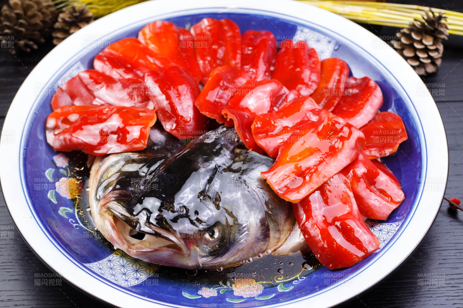 彩椒豉油蒸鱼头图片