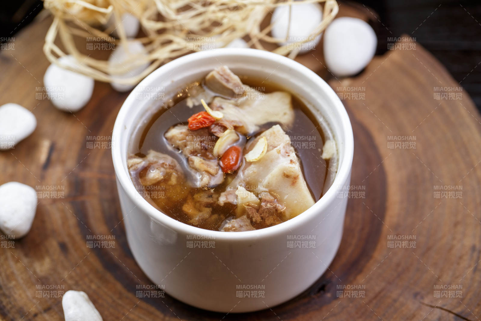 枸杞猪骨汤图片