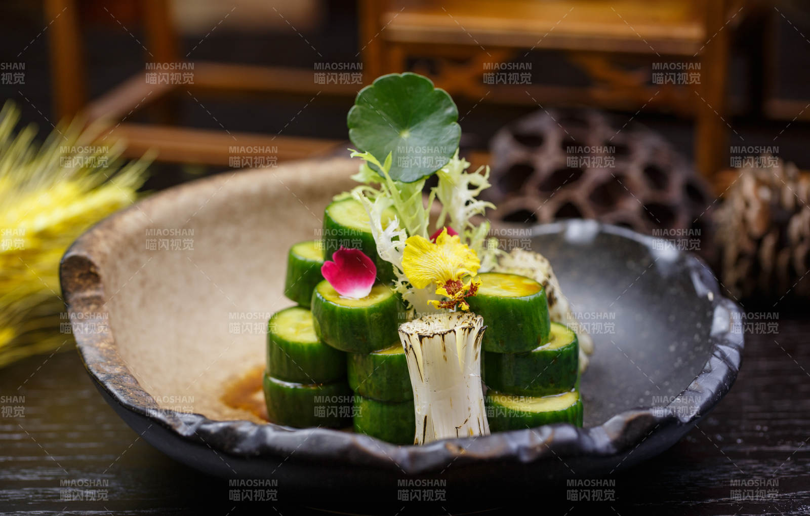 腌渍秘制青瓜图片