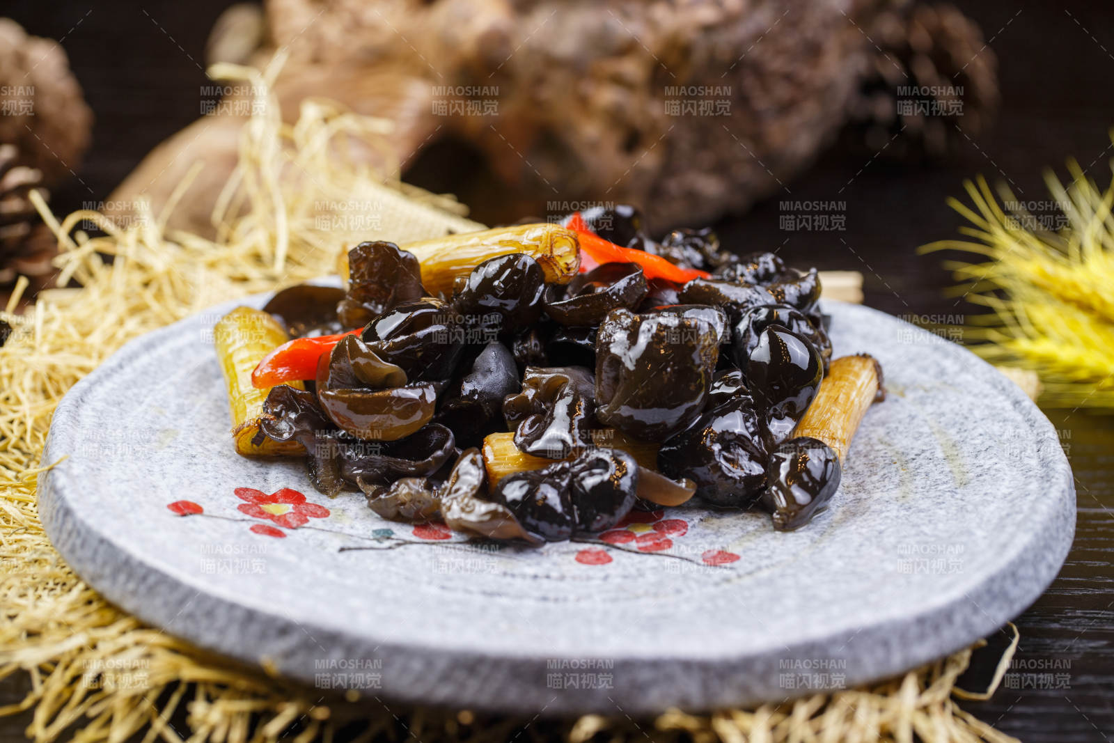 葱烧黑木耳图片