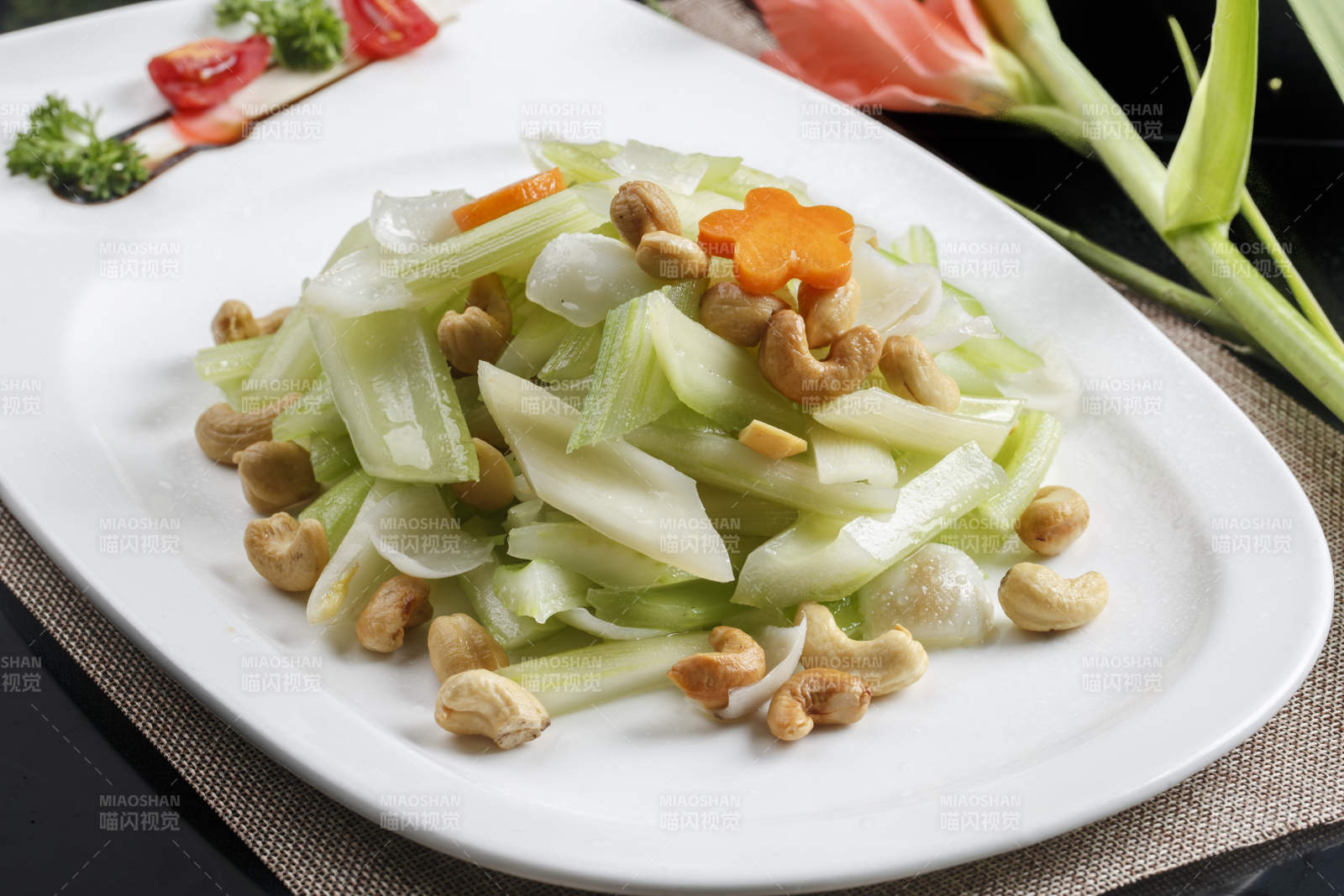 白灼腰果西芹图片