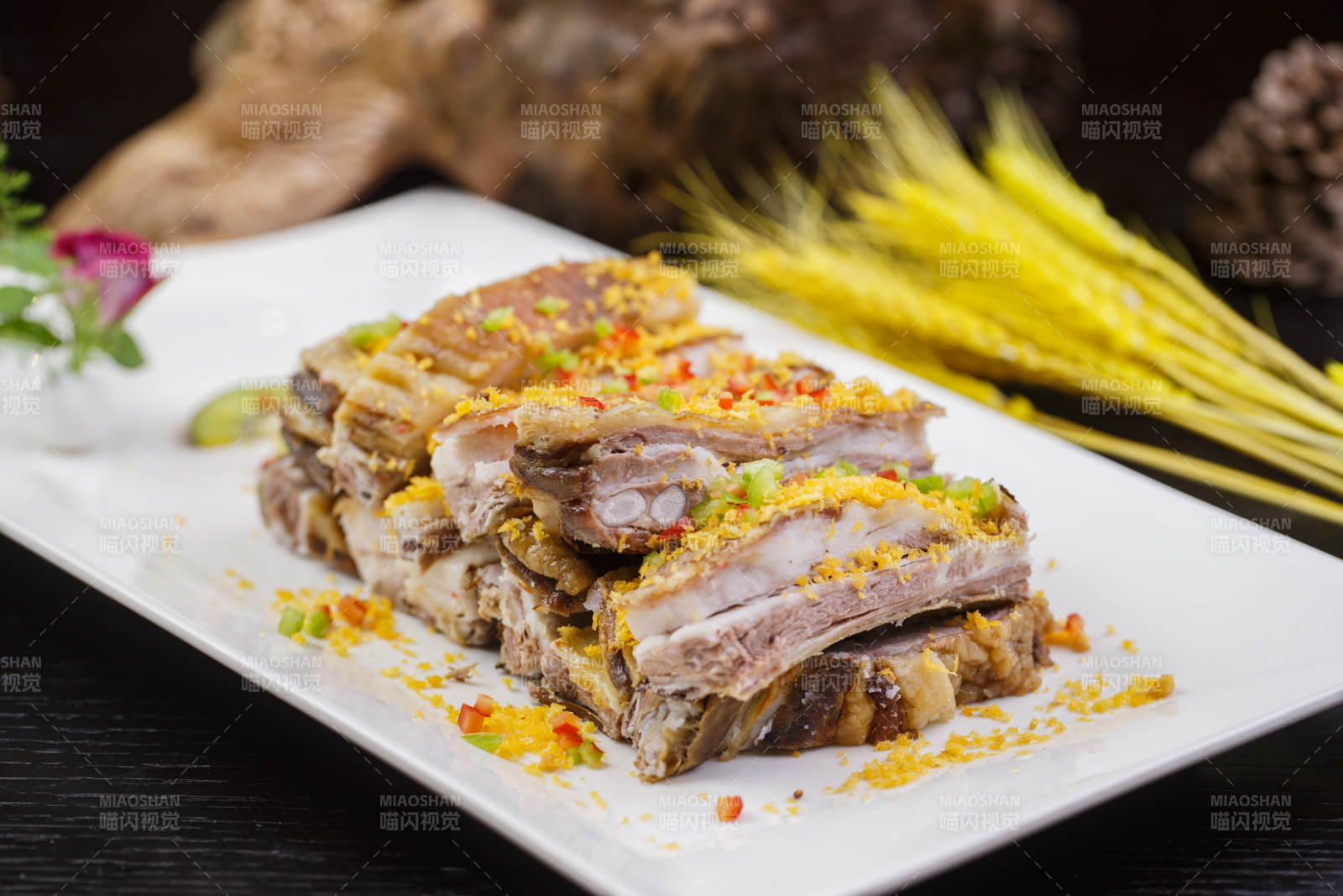 避风塘蒜香羊排图片