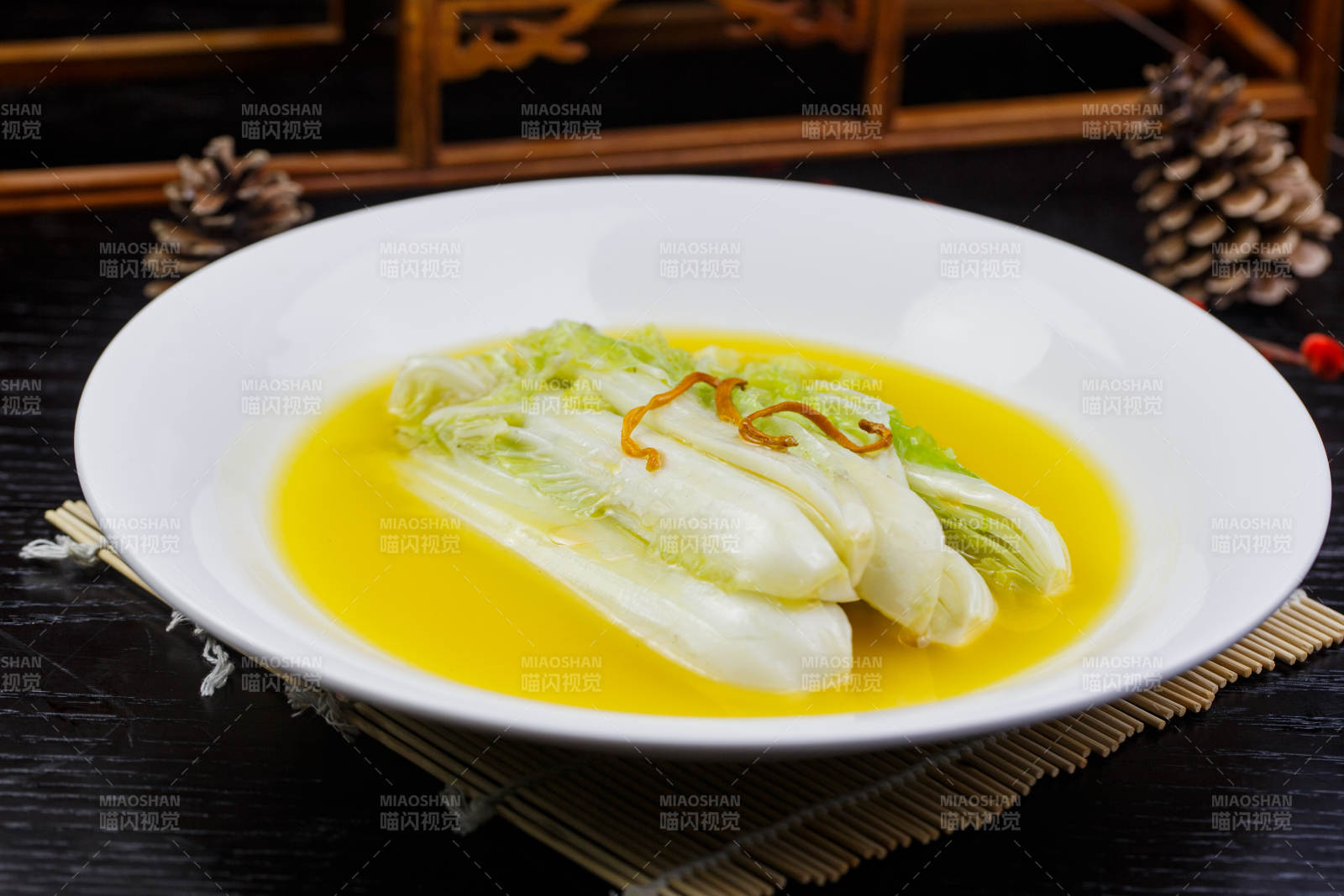 鲜浓鸡汤娃娃菜图片