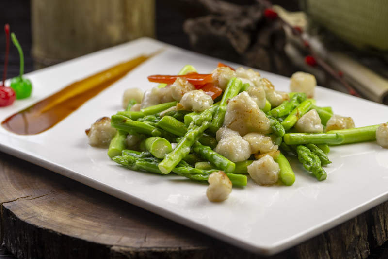 鲜芦笋焗鸡丁图片