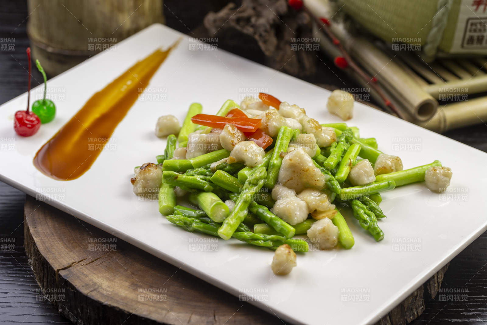 鲜芦笋焗鸡丁图片