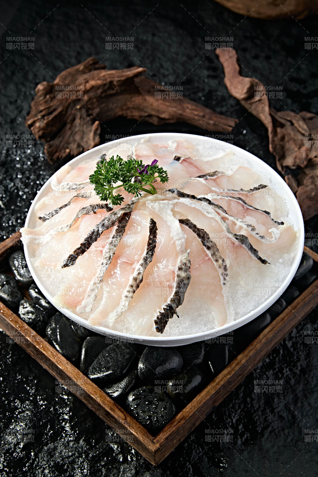 美味火锅食材鲜切青鱼皖鱼鱼片图片