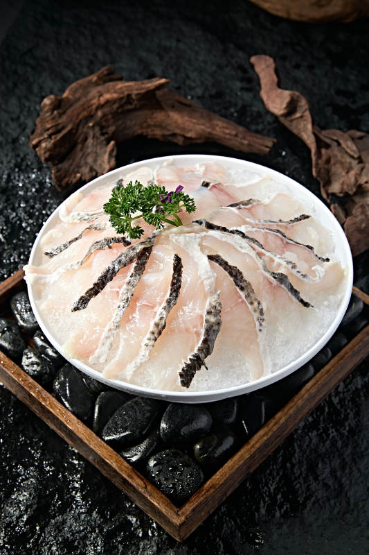 美味火锅食材鲜切青鱼皖鱼鱼片图片