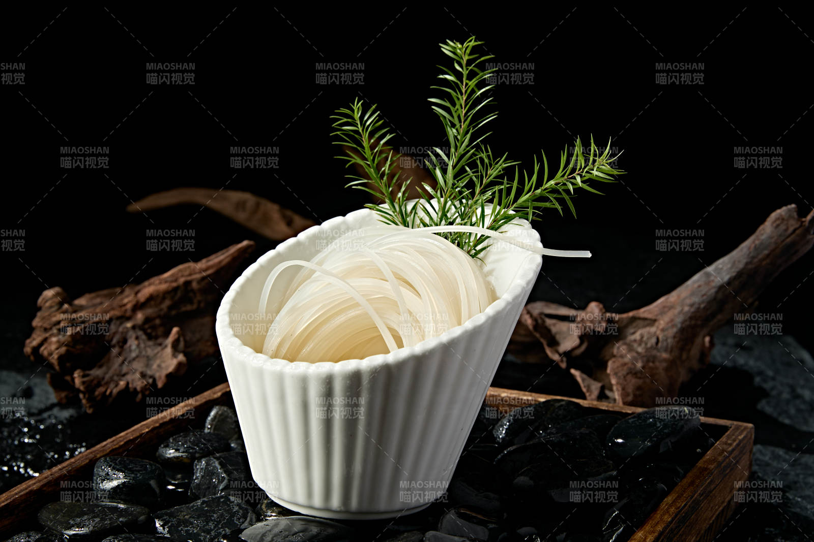 美味火锅食材干制红薯粉土豆粉图片