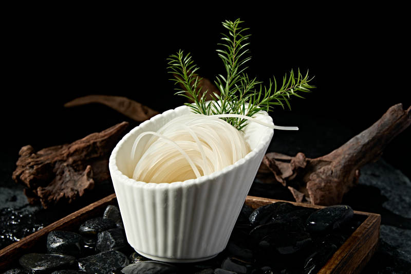 美味火锅食材干制红薯粉土豆粉图片