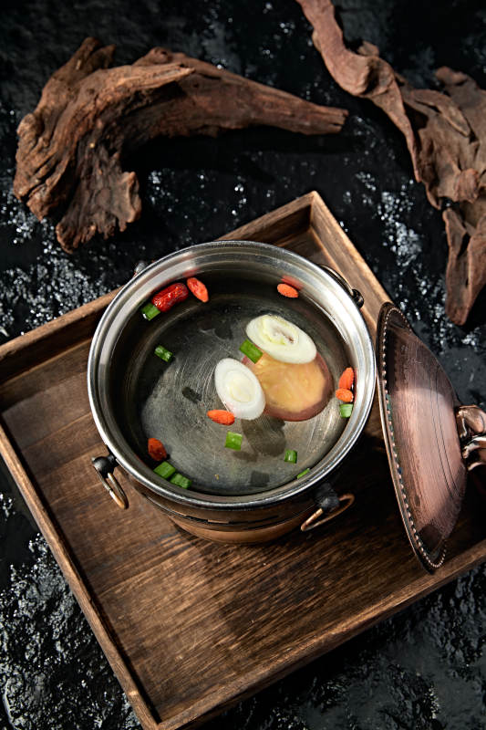 迷你小火锅清汤高汤锅底图片