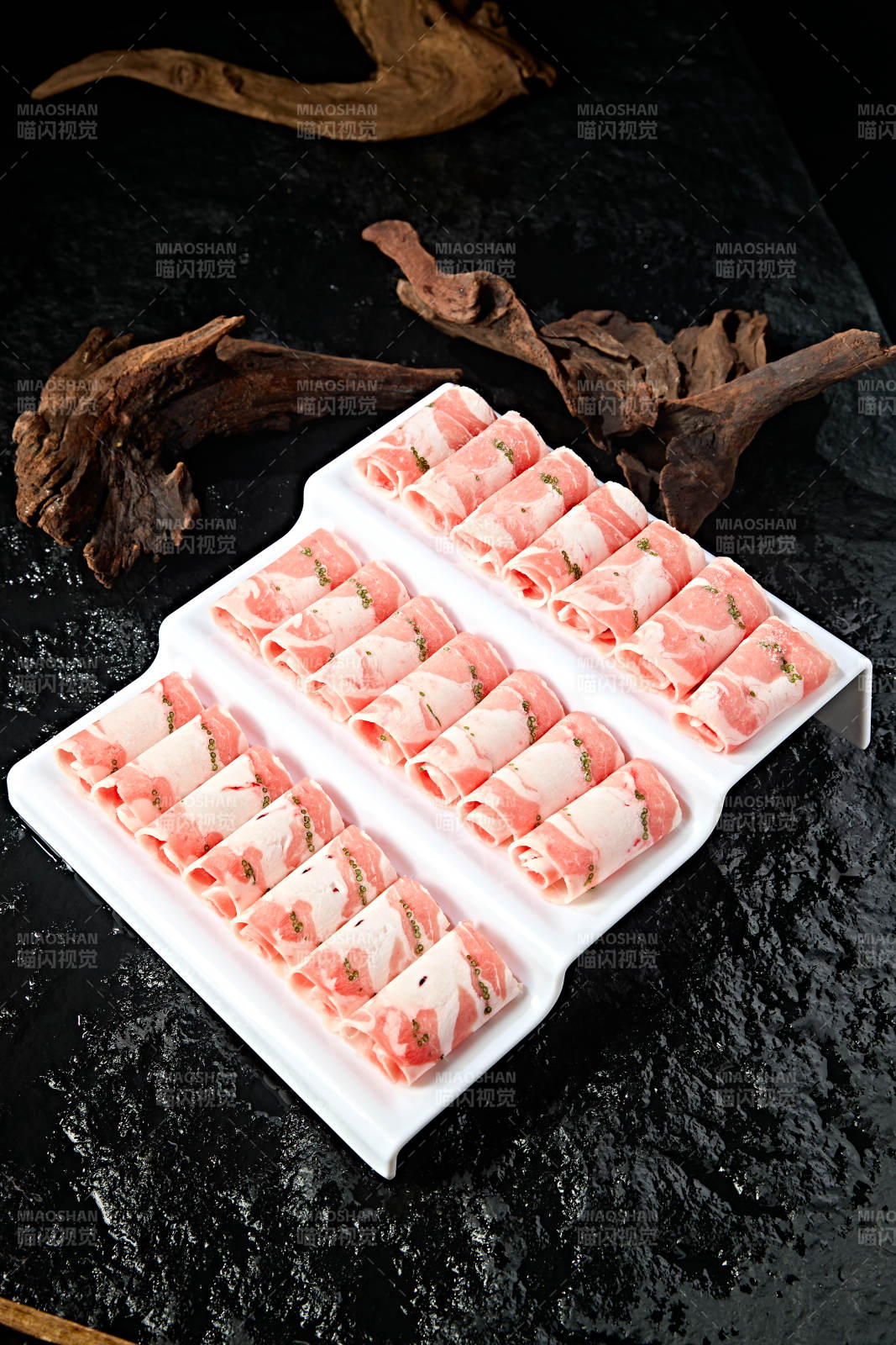 内蒙草原沙葱羔羊肉卷切片图片