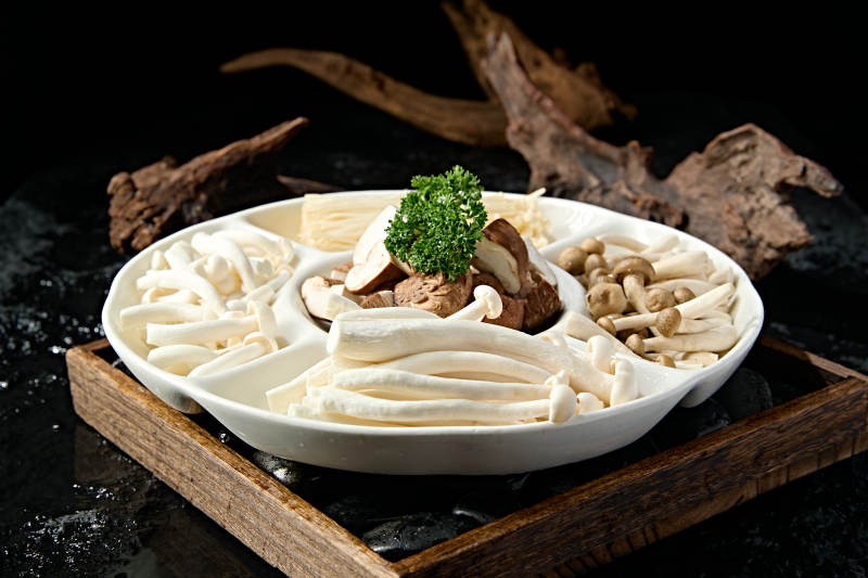 美味火锅食材山珍菌菇拼盘图片