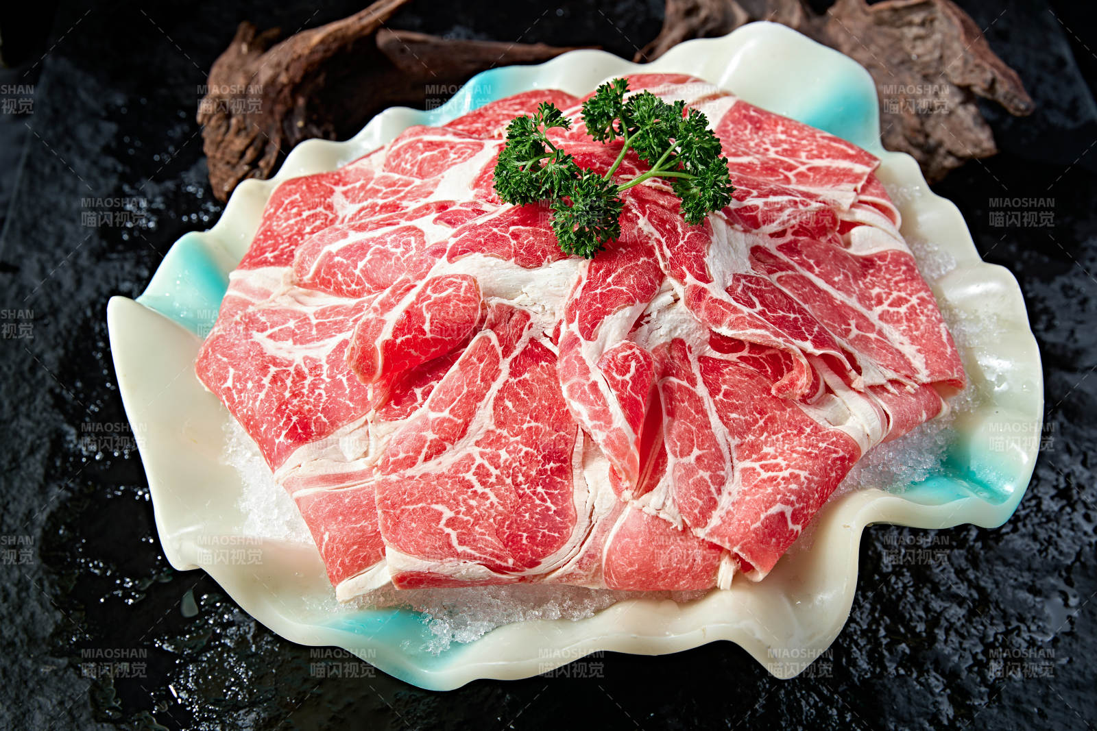 极品3A雪花上脑和牛切片图片