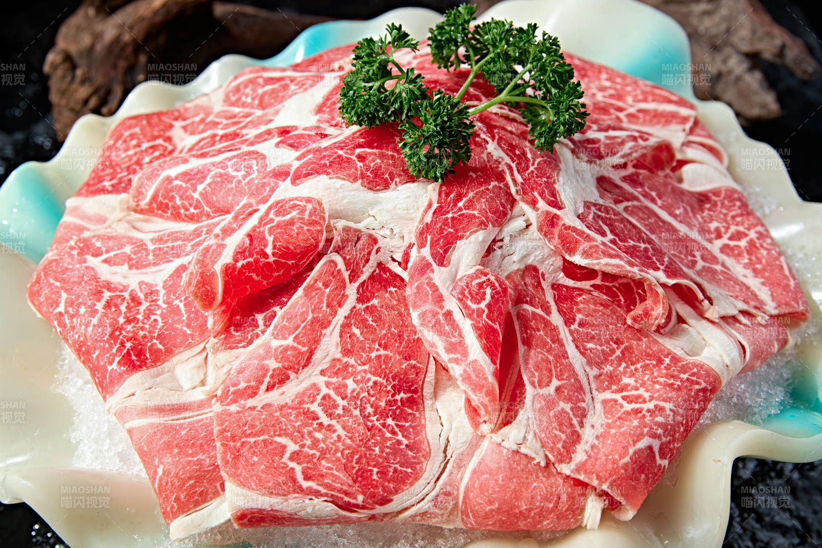 极品3A雪花上脑和牛切片图片