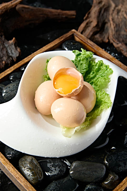 火锅食材营养丰富味道鲜美的油鸡蛋图片