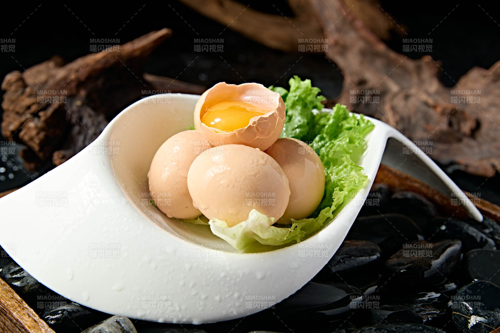 火锅食材营养丰富味道鲜美的油鸡蛋图片