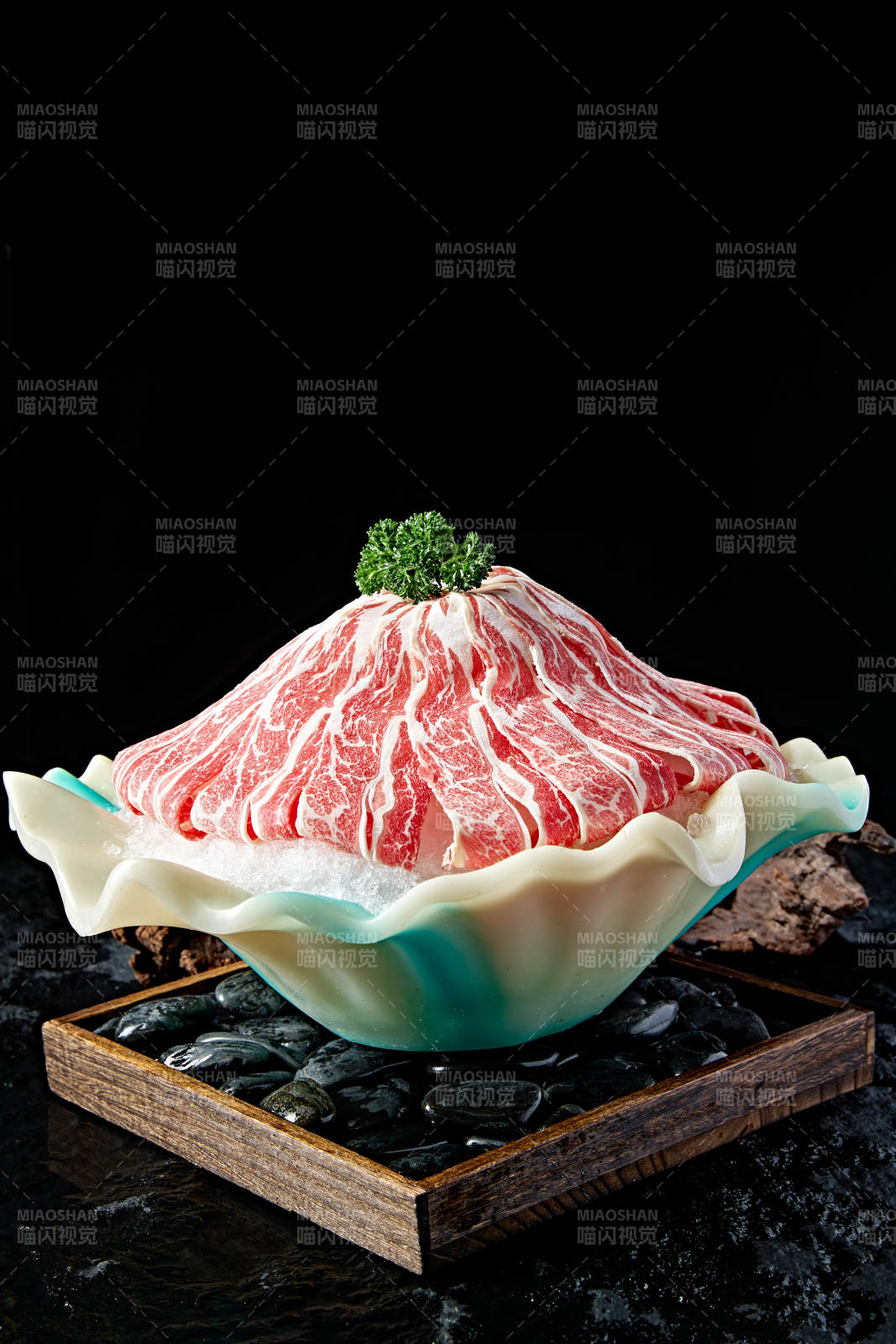 极品日式雪花和牛切片图片