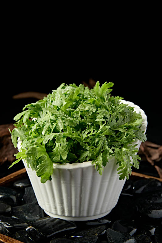 新鲜的火锅食材茼蒿蒿子秆图片