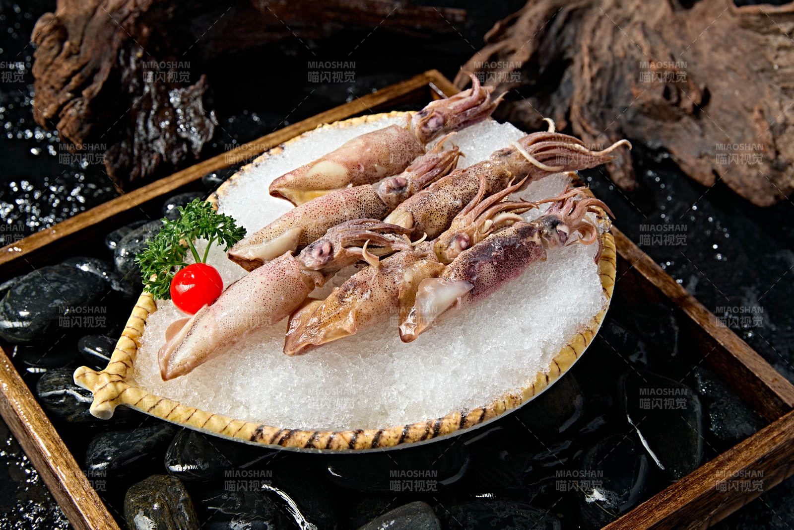 火锅食材鲜冻小管鱿鱼图片