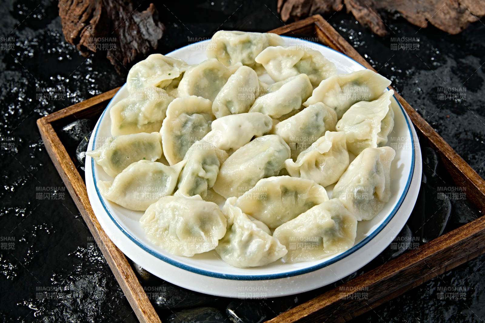 韭菜猪肉馅手工水饺图片