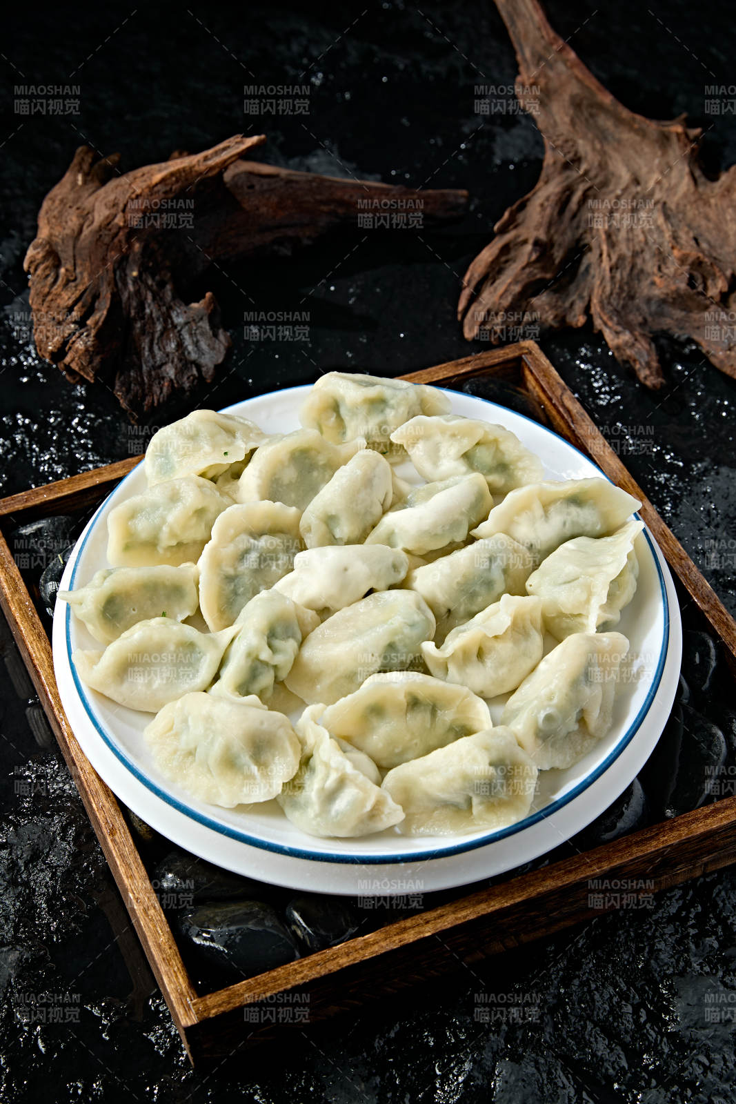 韭菜猪肉馅手工水饺图片