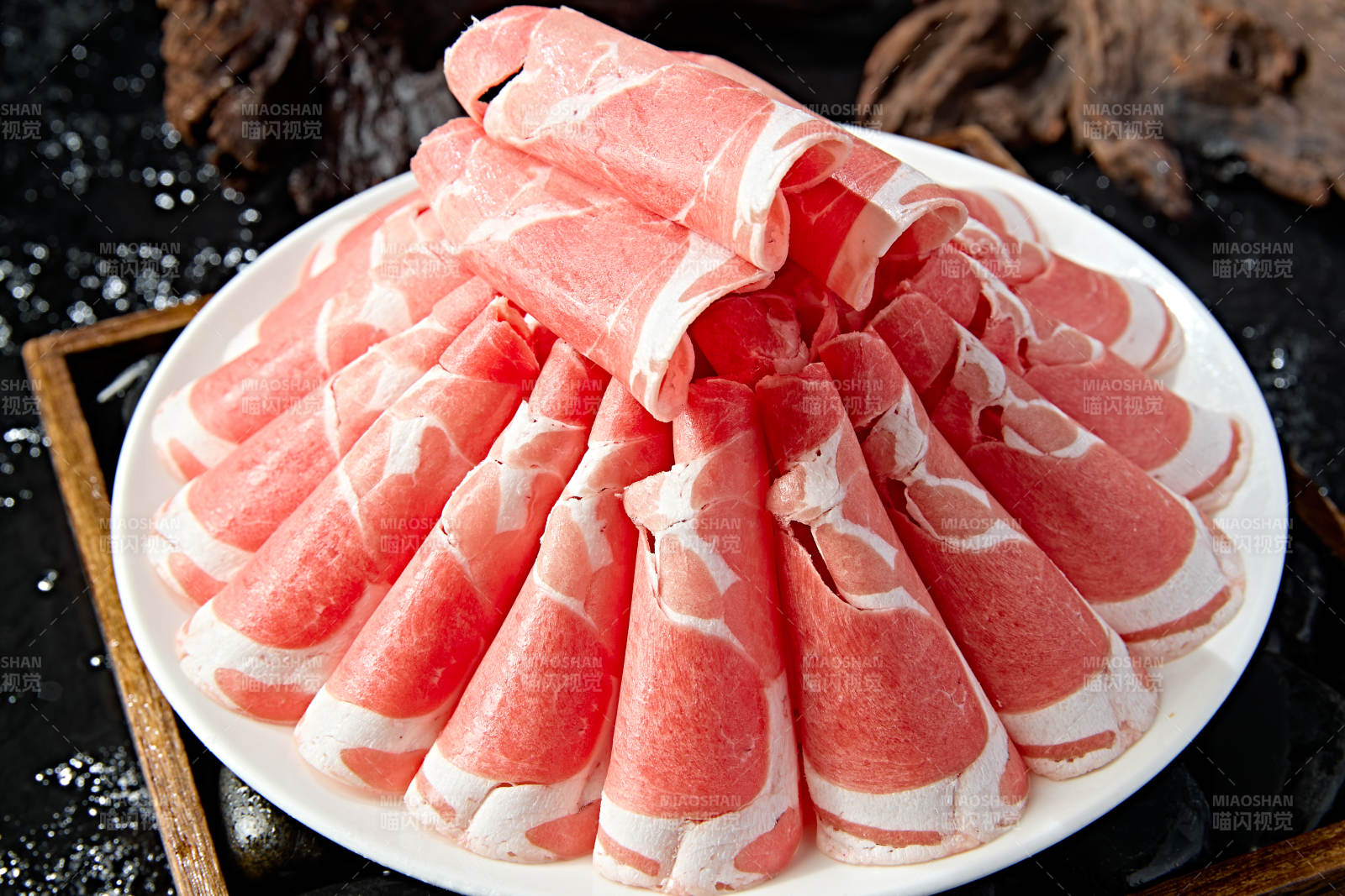 内蒙草原羔羊肉卷切片图片