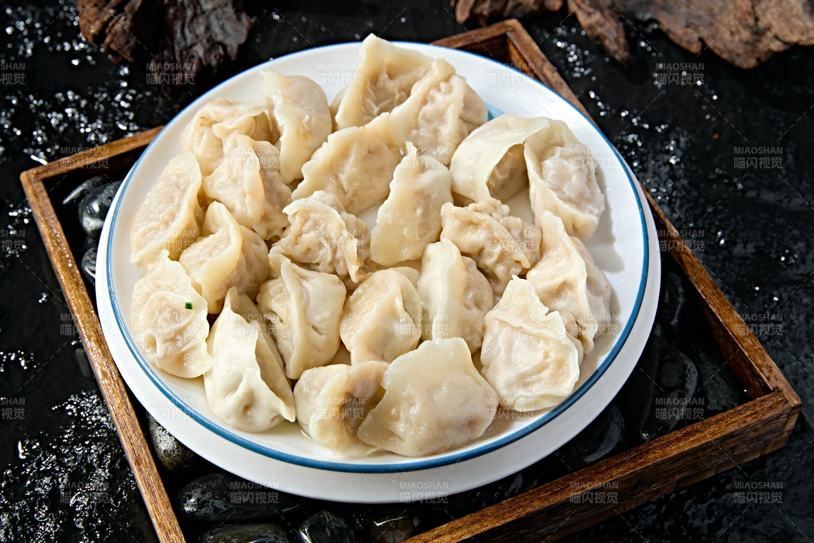 手工猪肉大葱馅饺子图片