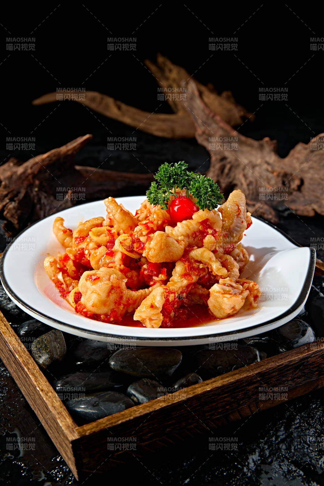 精美凉菜柠檬酸辣脱骨凤爪图片