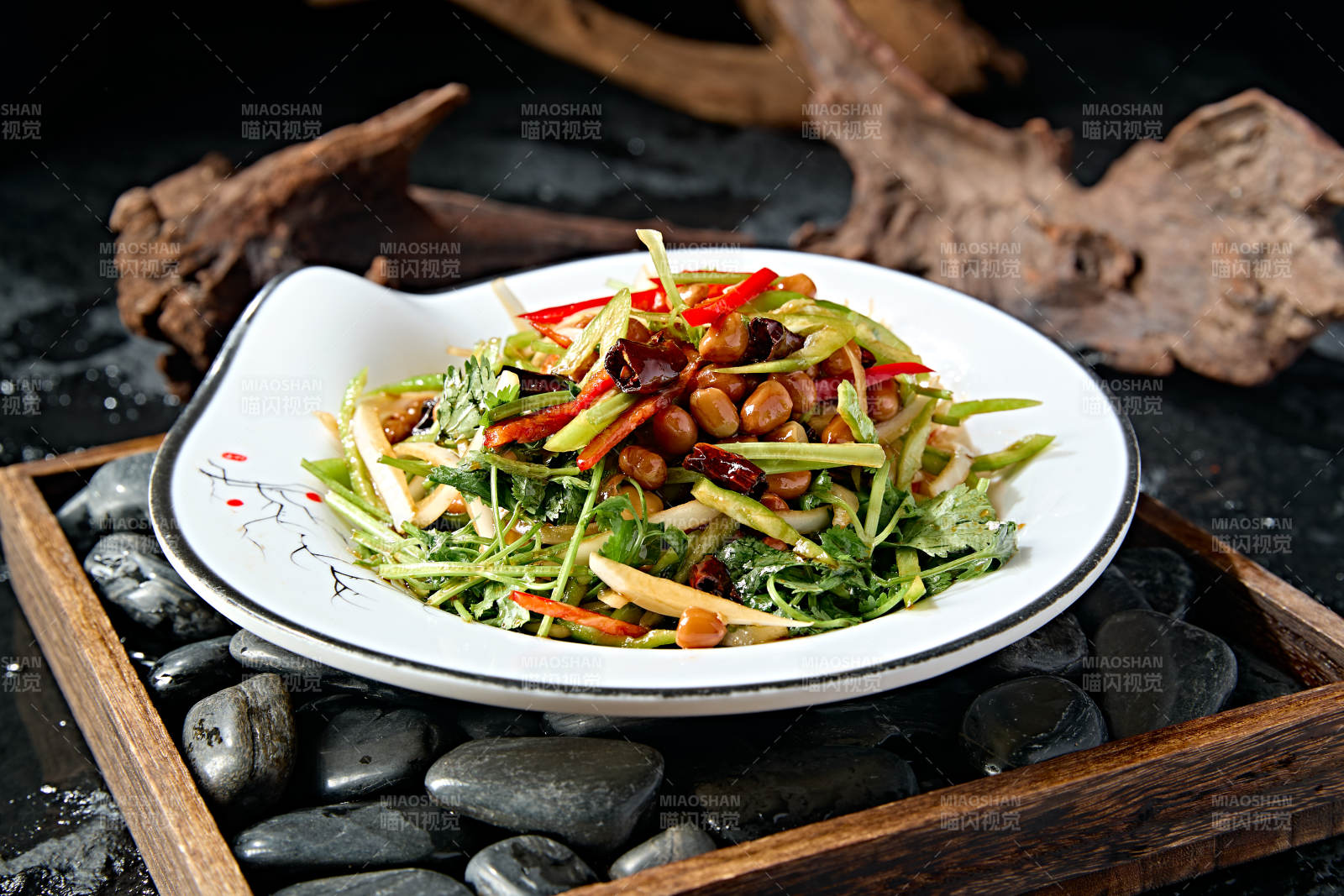 美味小菜凉拌老虎菜图片