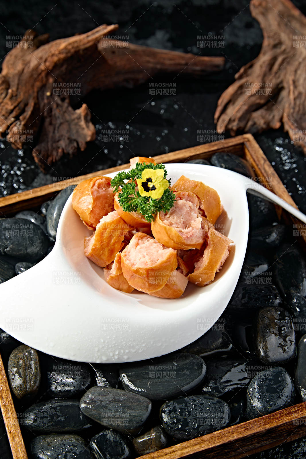 美味蒜香手掰肠图片