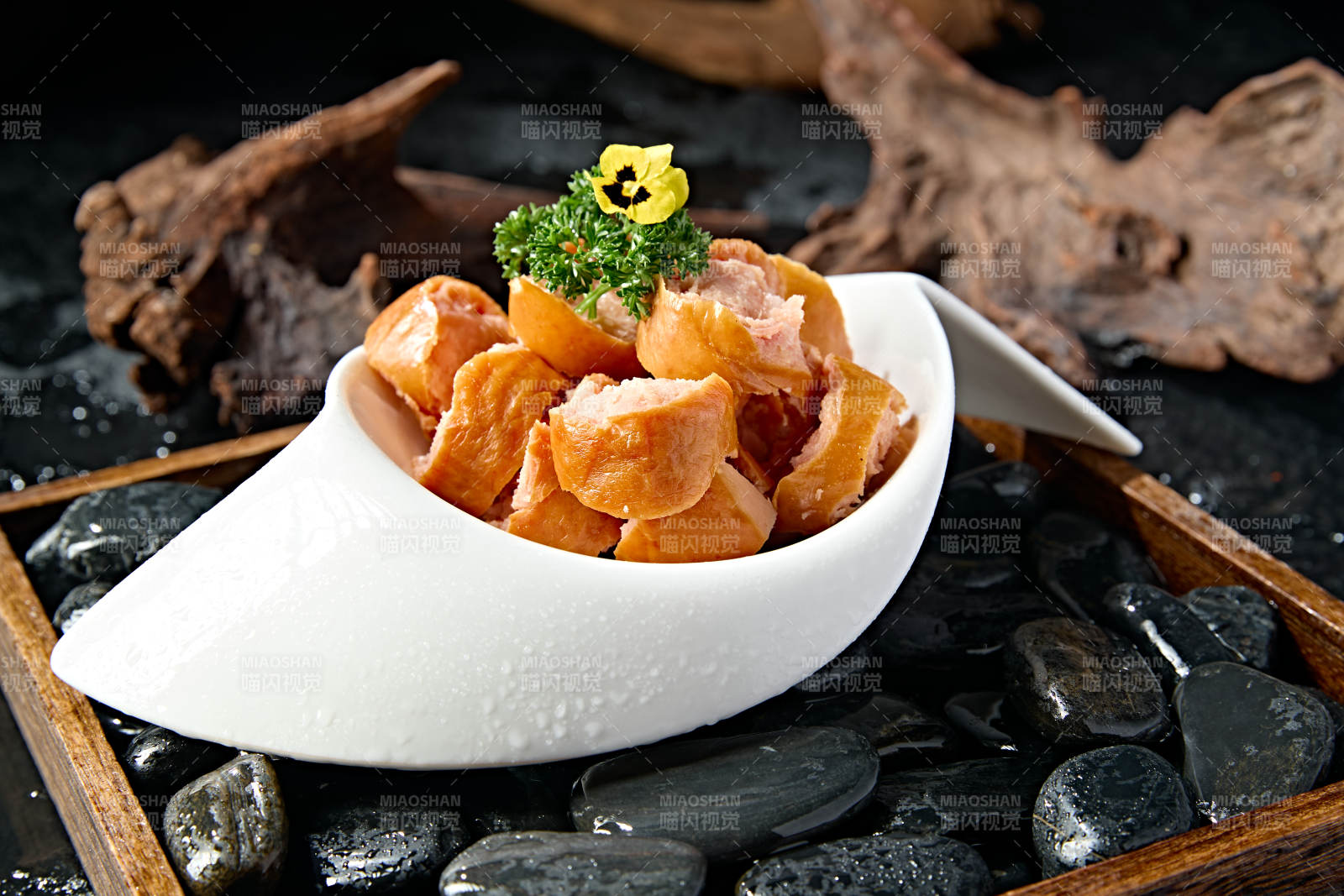 美味蒜香手掰肠图片