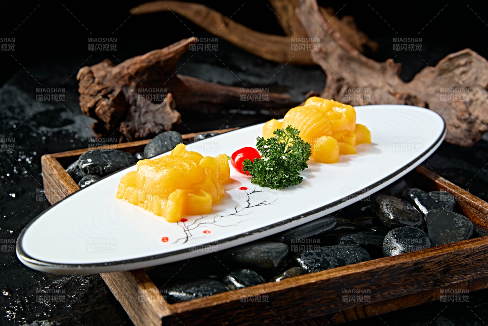 美味甜品摇摇果冻图片