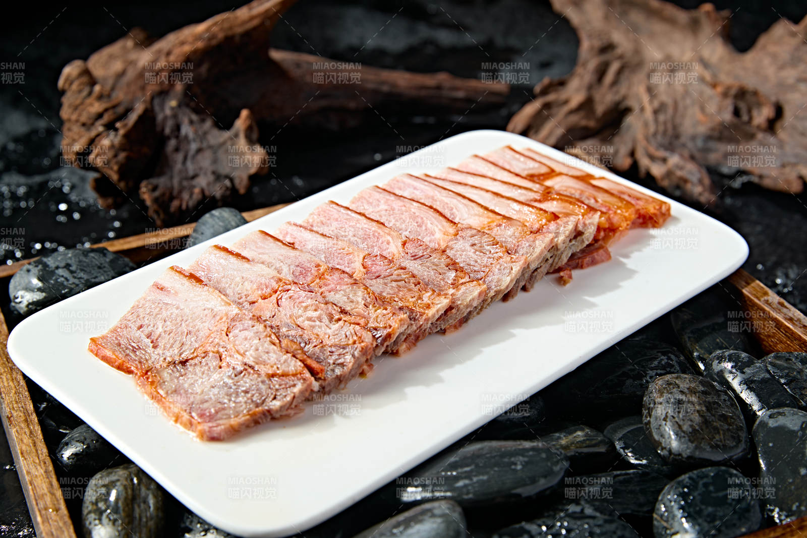 风味美食压猪耳丝皮冻切片图片