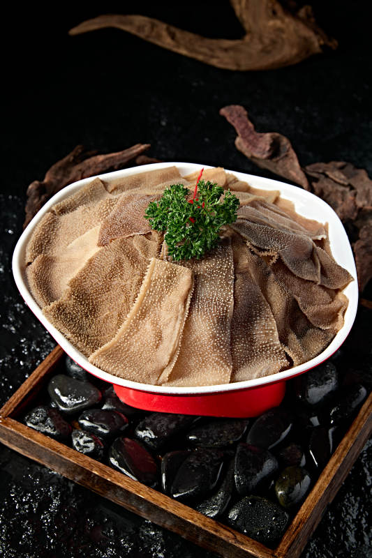 美味火锅食材鲜嫩大片毛肚图片