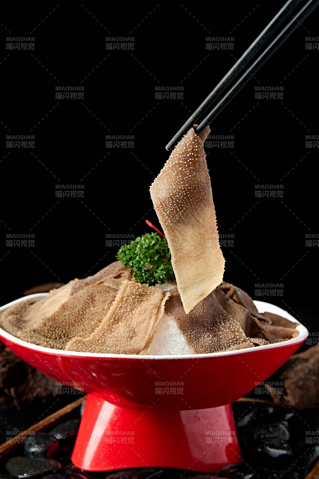 美味火锅食材鲜嫩大片毛肚图片