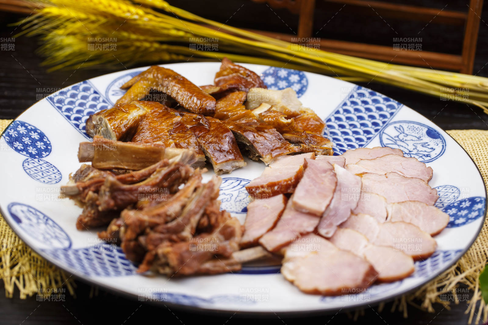 鸭翅鸭胗鸭胸拼图片