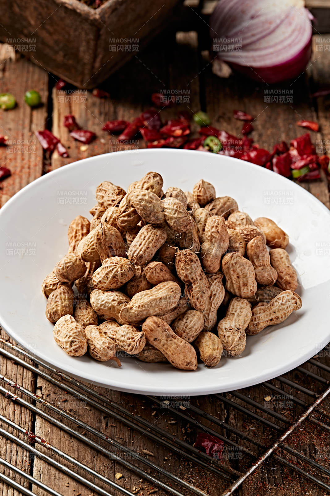 五香水煮带壳花生图片