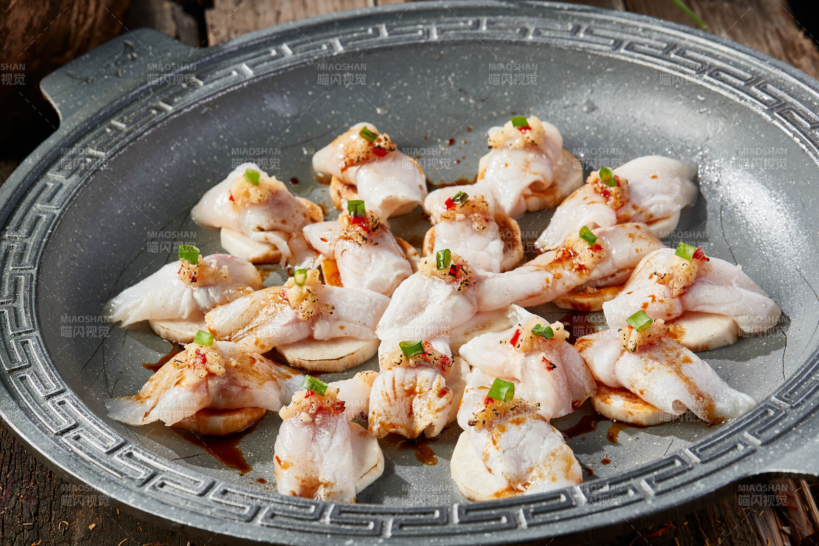 蒜香杏鲍菇香煎野生草鱼片图片