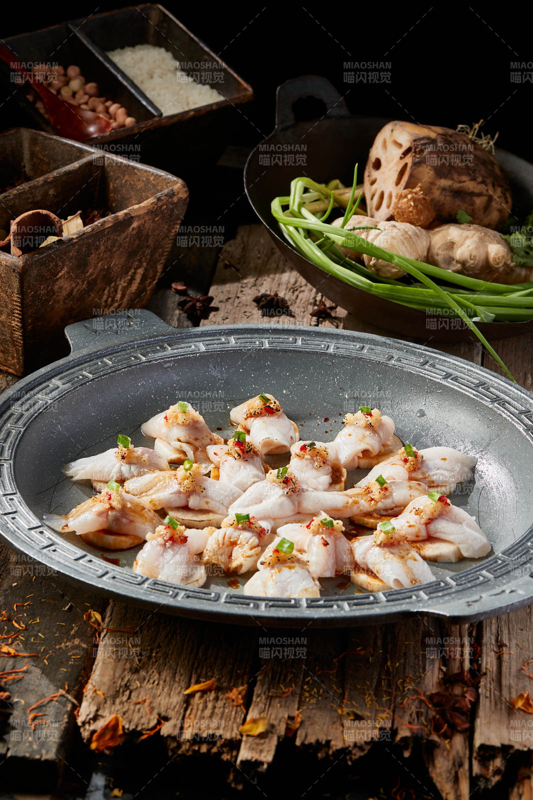 蒜香杏鲍菇香煎野生草鱼片图片