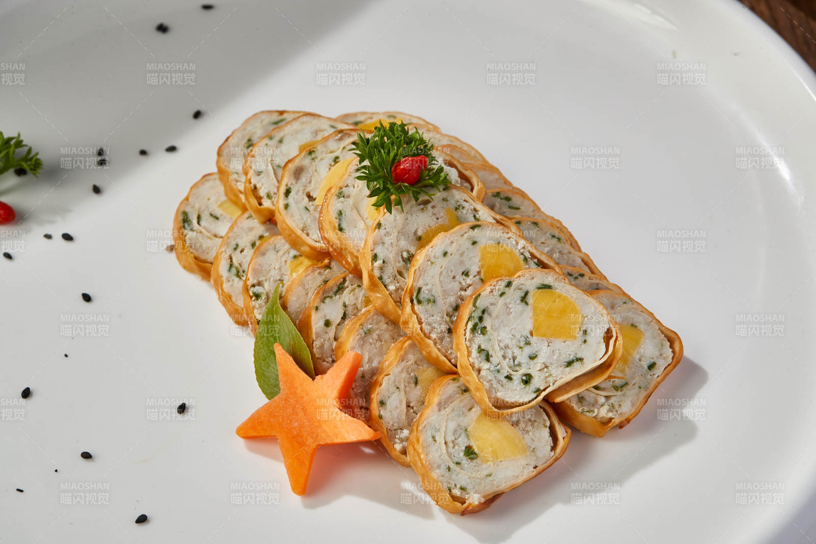 豆皮鱼泥卷切片图片