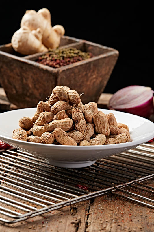 五香水煮带壳花生图片