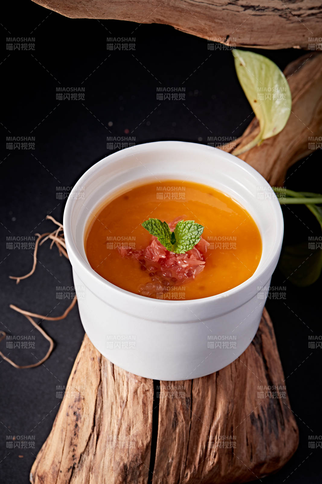 港式茶餐杨枝甘露图片