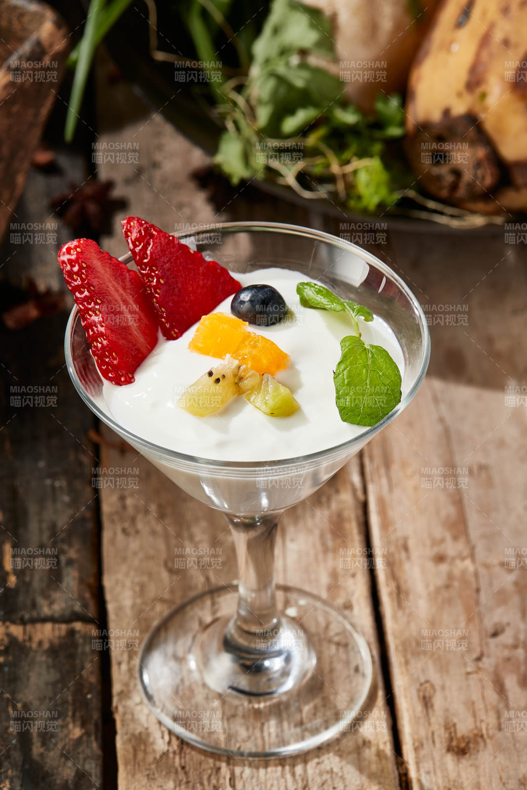 自制美味草原风味的多口味纯醸老酸奶图片